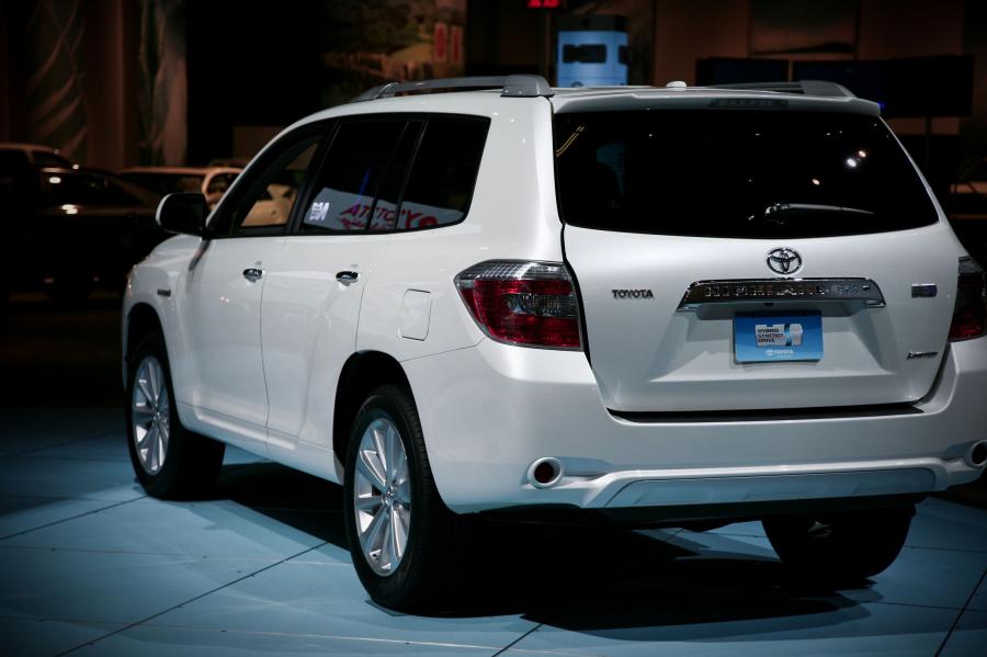  Toyota Highlander Hybrid 2008 года  (фото 8 из 42)